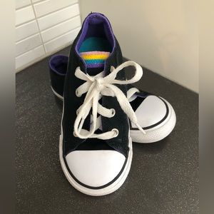 Converse girl’s Chuck Taylor Low Top